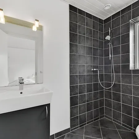 Cozy Home In Hemmet With Sauna בית נופש Hemmet