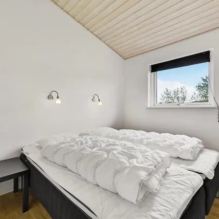 בית נופש Cozy Home In Hemmet With Sauna *