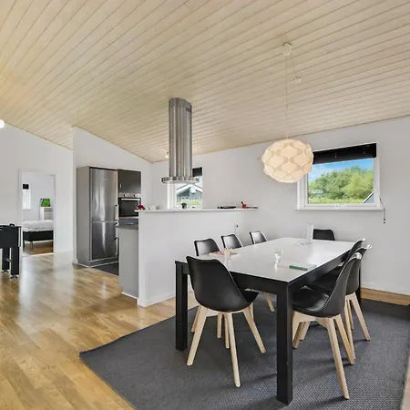 Cozy Home In Hemmet With Sauna בית נופש