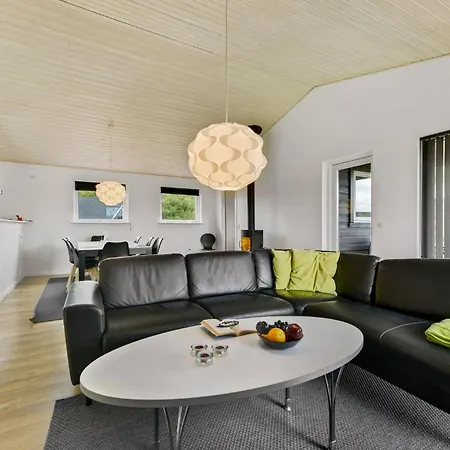 בית נופש Cozy Home In Hemmet With Sauna *